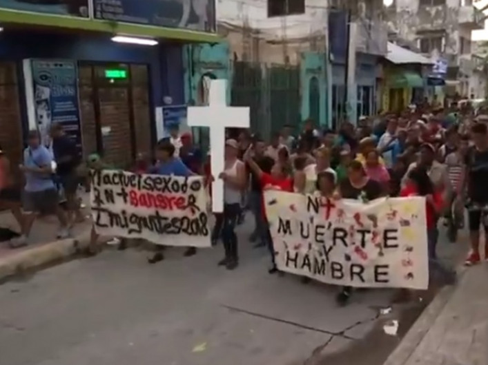 Migrantes en paz con "Pueblos Sin Fronteras"