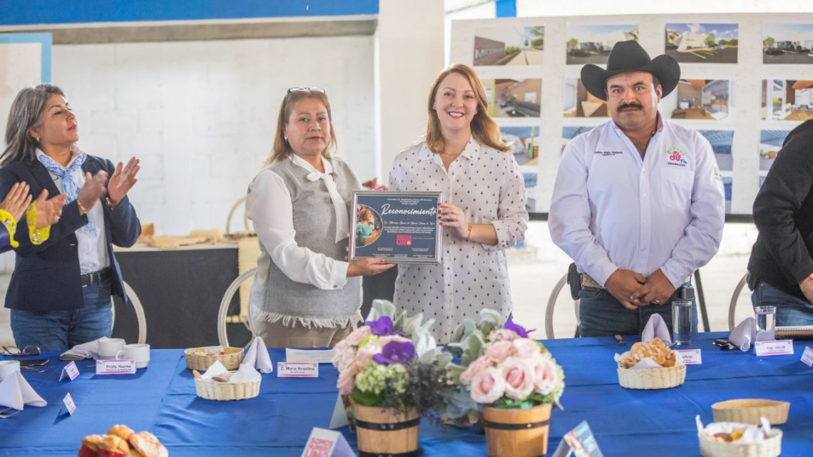 Mariana Gómez se reúne con familias del altiplano tamaulipeco