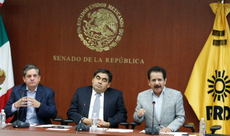 Pide Barbosa a gobernadores y Mancera fijar postura ante 'gasolinazo'