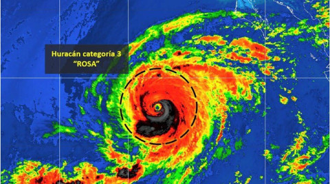 Rosa se degrada a huracán categoría 3