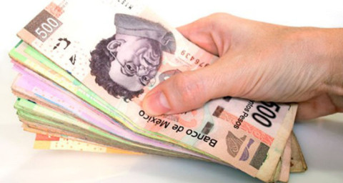 Denuncian a aviadores con doble sueldo