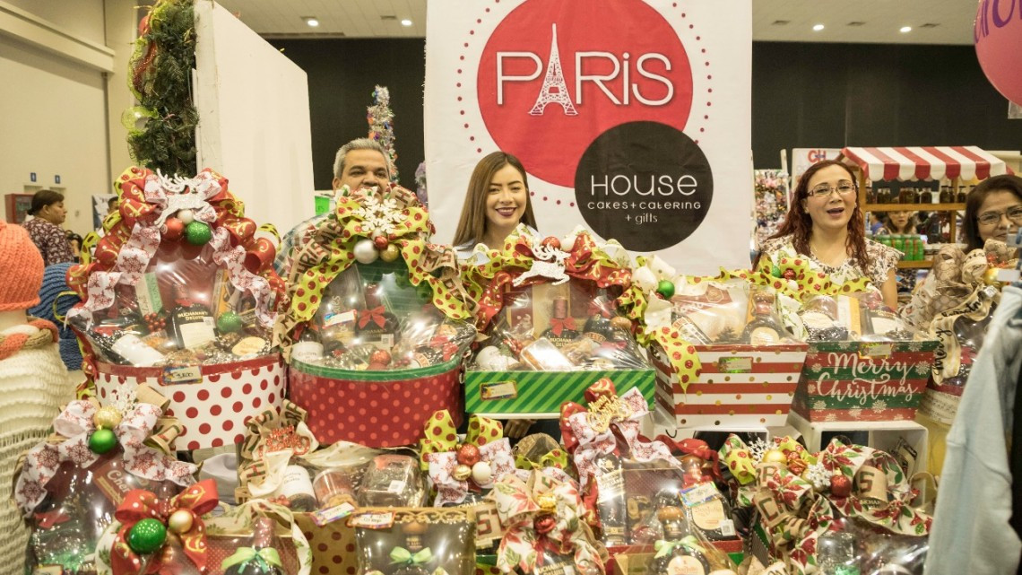 Inaugura DIF Segundo Bazar navideño 