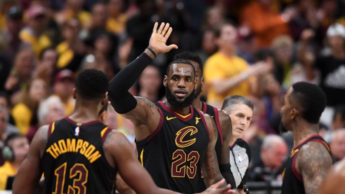 Cavs avanzan a finales por cuarto año consecutivo. LeBron se lleva la noche.