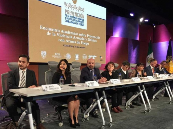 Busca México combatir tráfico de armas
