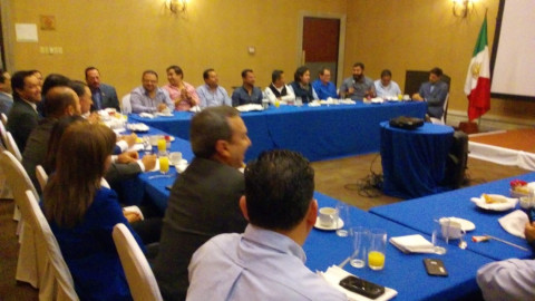 Empresarios de Matamoros se reunen con Gerardo Peña