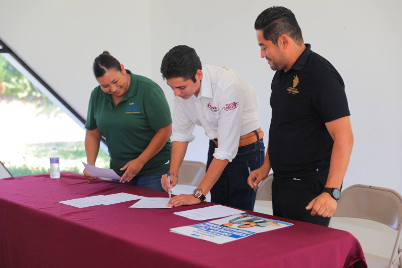 Firma IMJUVE convenio de colaboración para impulsar la educación en Nuevo Laredo   
