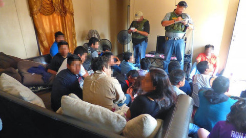 Detienen a 25 inmigrantes indocumentados