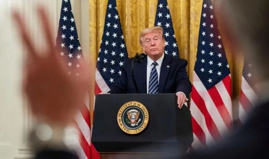 Trump vuelve a acusar a China de crear coronavirus