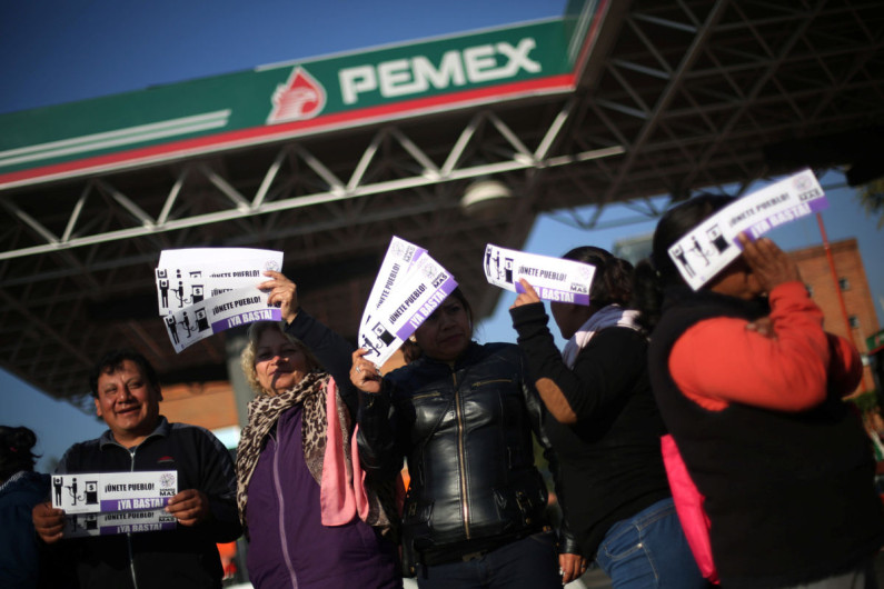 Interponen segundo amparo contra 'gasolinazo'