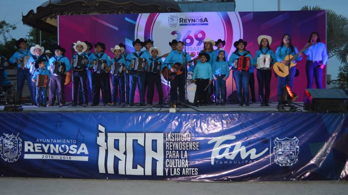 Realizan homenaje a Cornelio Reyna