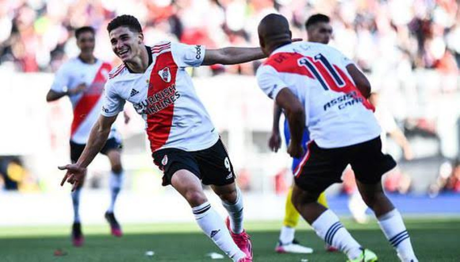 River se lleva el Superclásico y se coloca como líder en Argentina