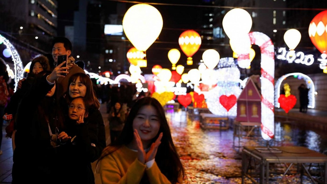 Así comienza el mundo a recibir al 2020