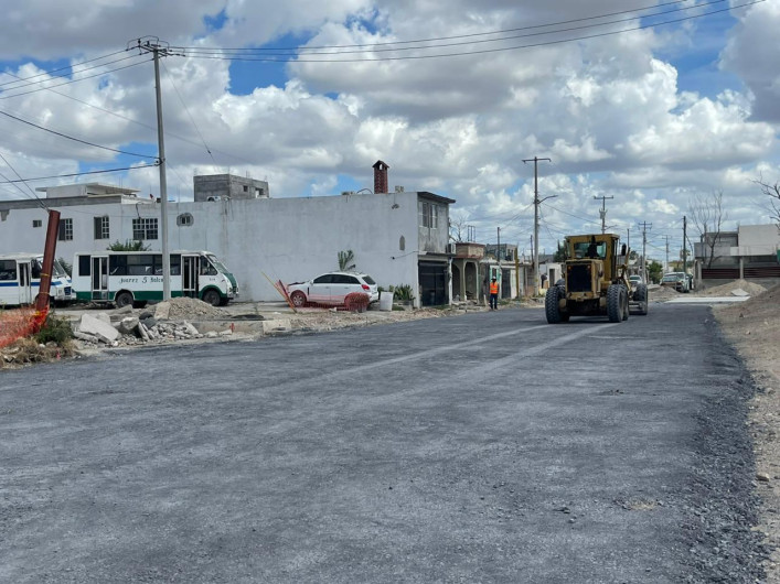 Avanza trabajos de pavimentación en Fraccionamiento Balcones de Alcalá