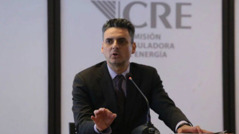 Renuncia a la CRE Guillermo García Alcocer