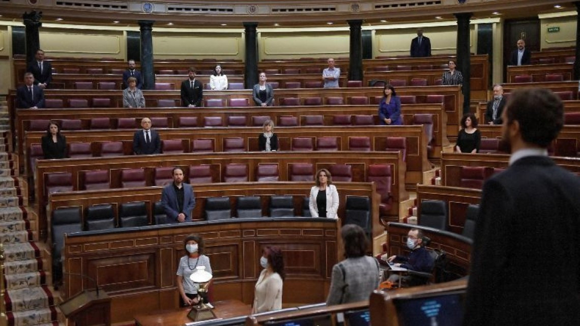 España inicia 10 días de luto por víctimas del coronavirus