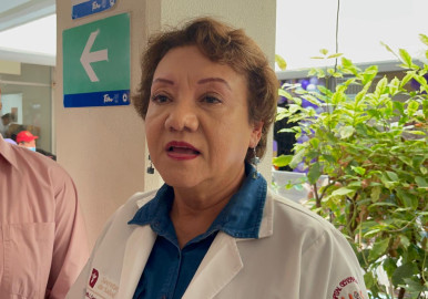 Madres migrantes reciben atención en Hospital General