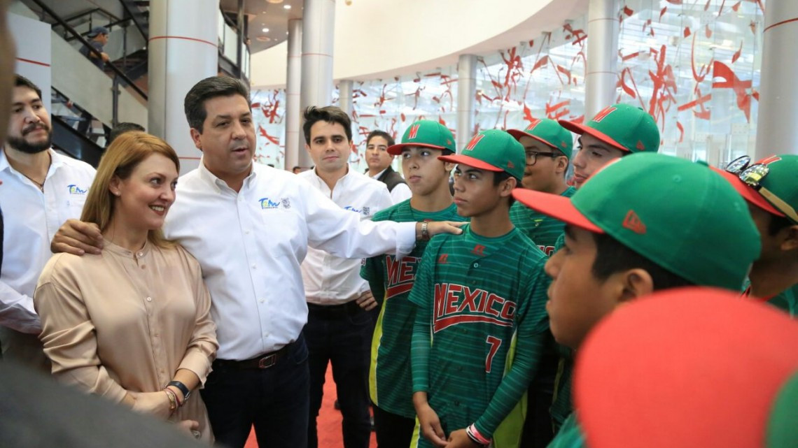 Gobernador entrega Premio Estatal del Deporte 2017