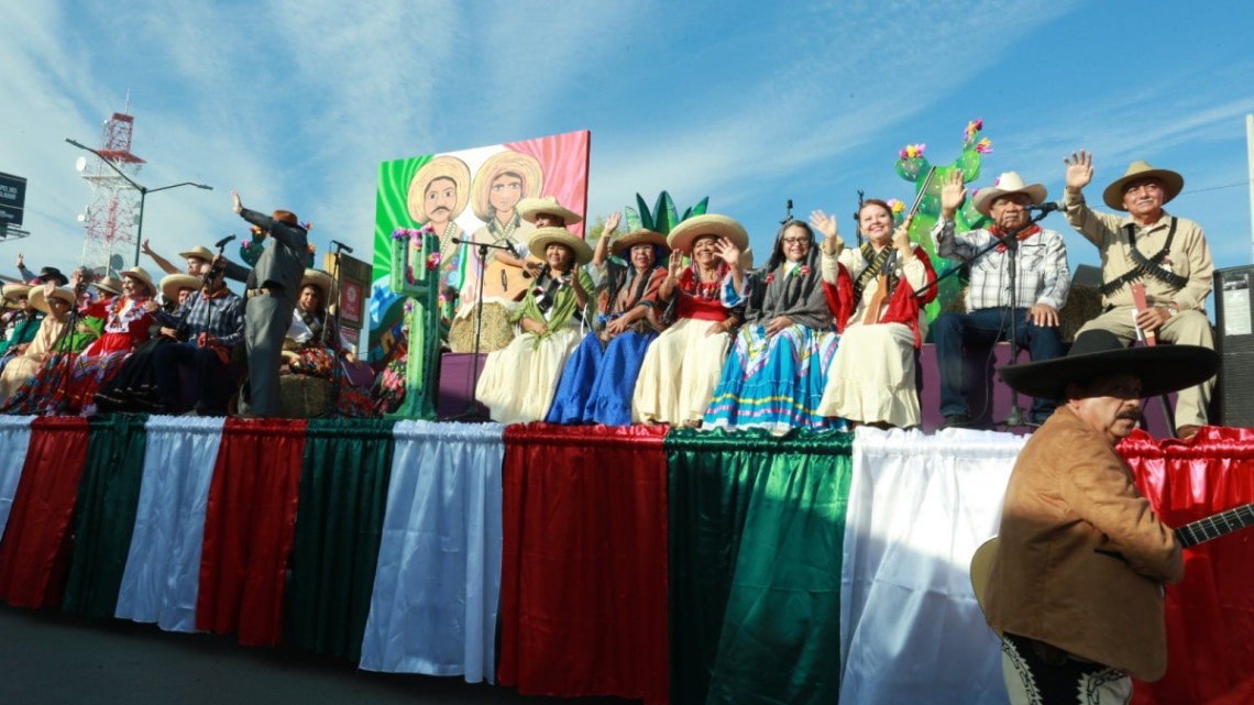 Preside gobernador de Tamaulipas desfile conmemorativo de la Revolución Mexicana