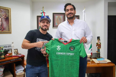 Felicitó Alcalde Carlos Peña Ortíz al futbolista reynosense Carlos “Poper” Hernández