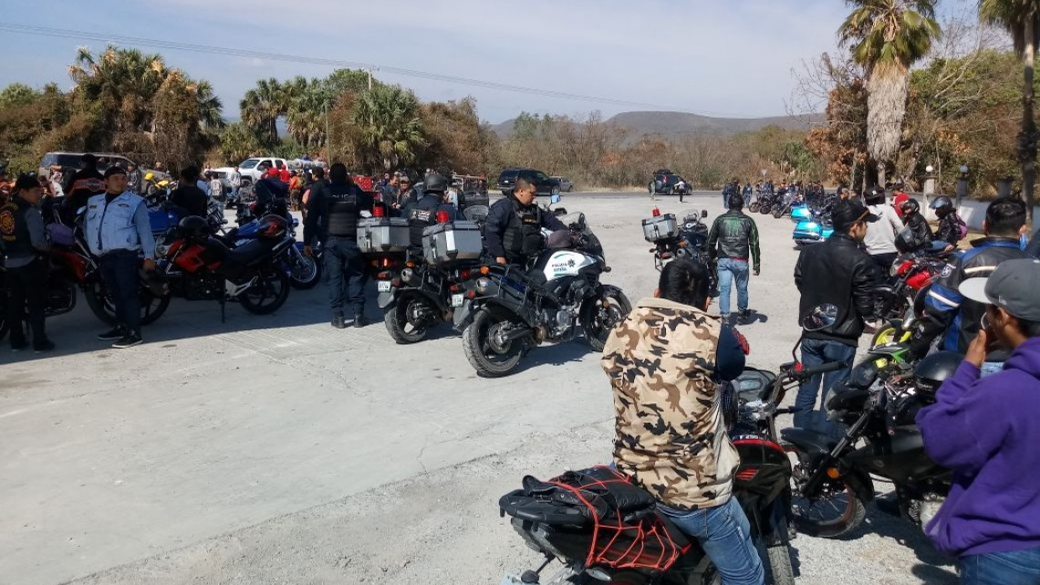 Realizan bendición de casco a 400 motociclistas