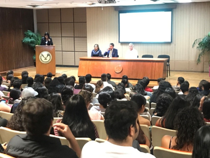 CEA imparte conferencia a la facultad de derecho de la UAT