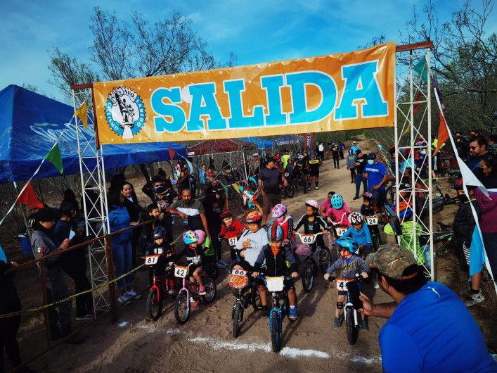 Superan inscripciones en carrera para niños y jóvenes 