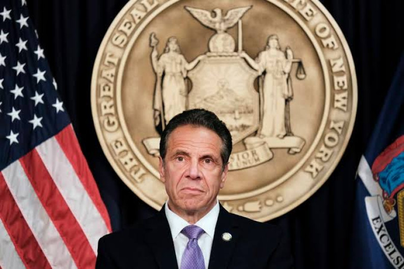 Presentan denuncia penal contra Andrew Cuomo por acoso sexual