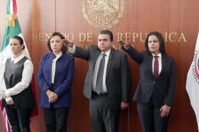 Roberto Juan Moya toma protesta como senador suplente de Rafael Moreno Valle