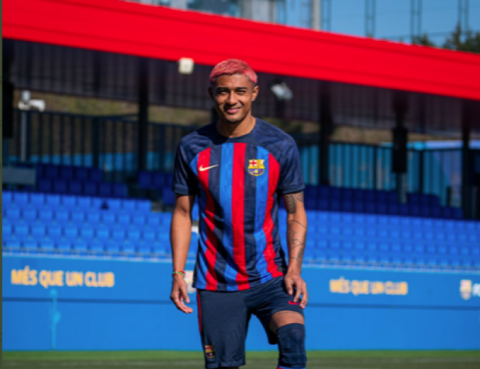 Julián Araujo se suma oficialmente al Barcelona