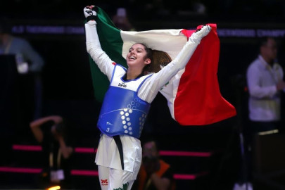 Leslie Soltero logra el oro en el Mundial de Taekwondo