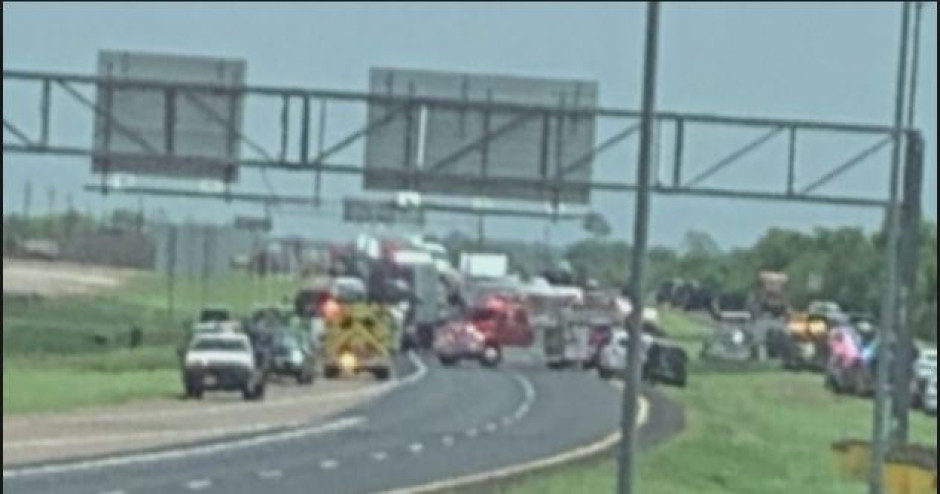 Accidente en Texas deja 5 muertos y 7 heridos