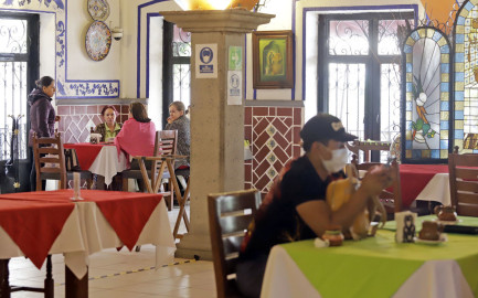 Restaurantes bajan sus ventas en un 40 por ciento por Covid-19 en Nuevo Laredo 