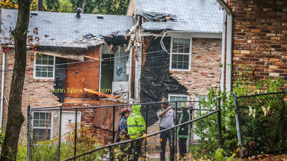 Avioneta se estrella contra edificio en Atlanta 