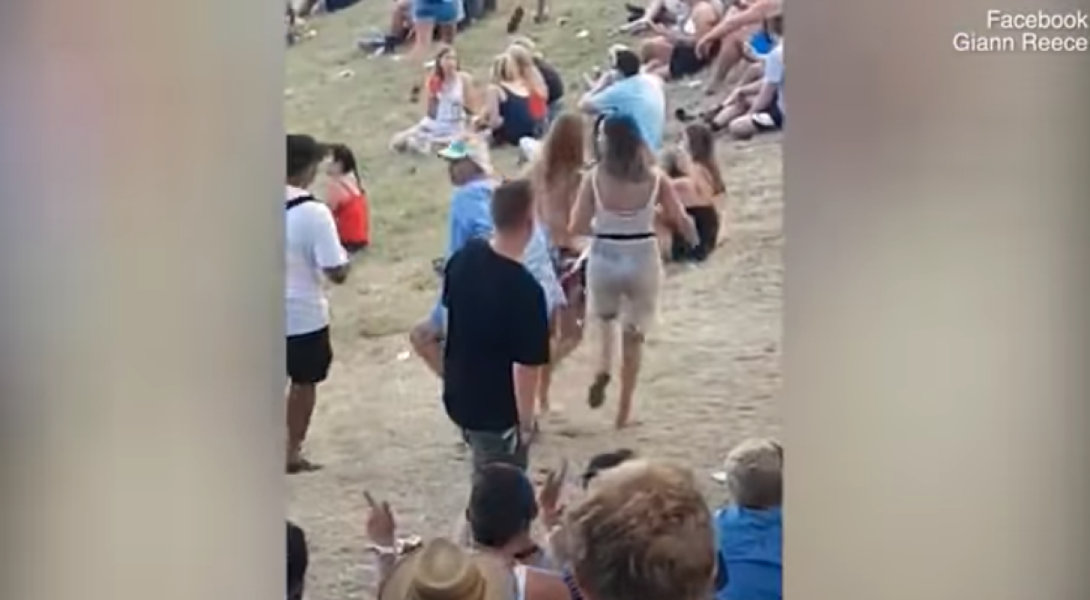 Mujer golpea a hombre que le tocó los pechos