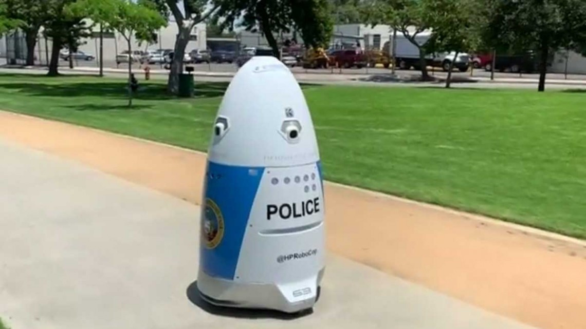 Llegan policías robóticos a California