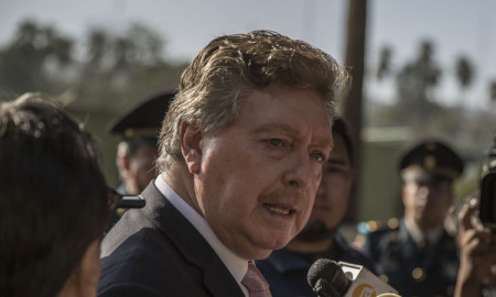 Acusan a exgobernador de BC por peculado y fraude