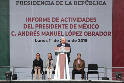 A un año de su triunfo, AMLO rinde informe desde el Zócalo 