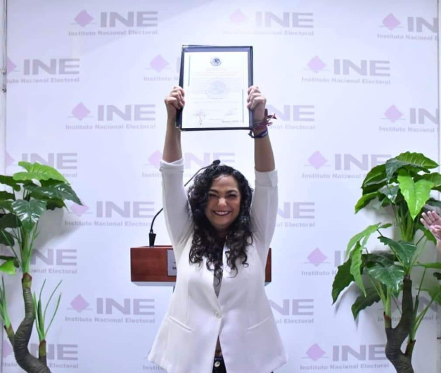 Recibió Olga Sosa constancia de senadora electa