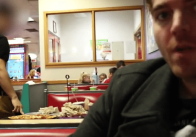 Shane Dawson y la teoría conspirativa de Chuck E. Cheese Pizza