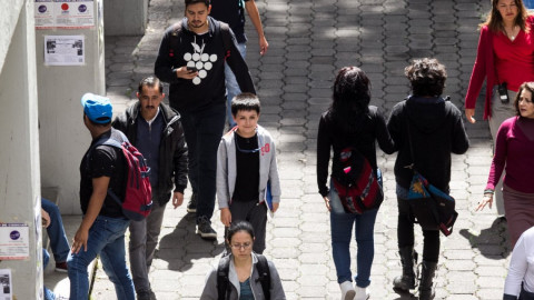 Carlos vive su primer día en la UNAM a los 12 años