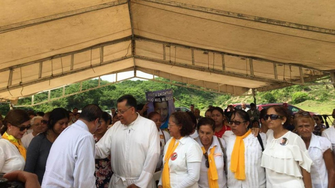 Terminan trabajos en la fosa clandestina más grande del país, Colinas de Santa Fe