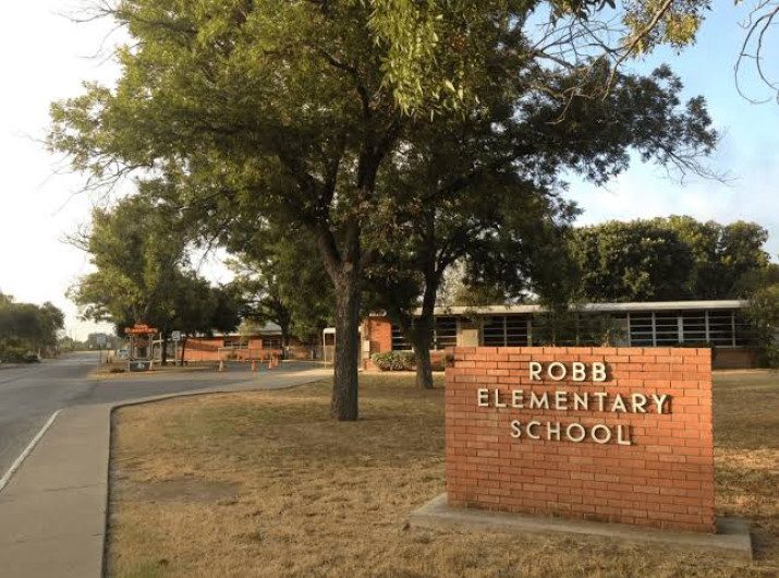 Cinco oficiales del Departamento de Seguridad Pública bajo investigación por tiroteo en Uvalde