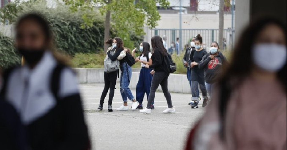 Niños en Francia regresan a clases