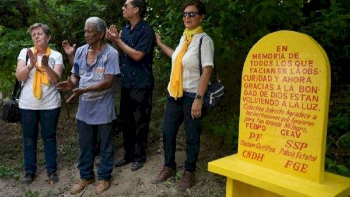 Terminan trabajos en la fosa clandestina más grande del país, Colinas de Santa Fe