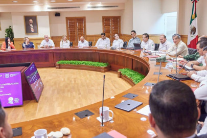 Preside Gobernador reunión de seguridad en Nuevo Laredo