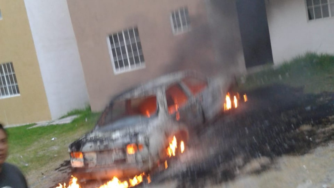 Choque e incendio, movilizan cuerpos de emergencia en Altamira