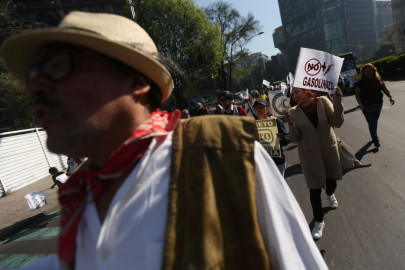 PRD no permitirá que PAN eluda responsabilidad por 'gasolinazo'