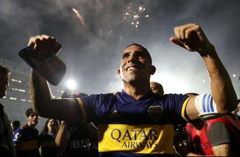 Anuncia Carlos Tévez su retiro del futbol