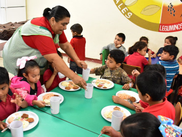 Beneficia DIF Reynosa a 12 mil 506 alumnos diariamente con desayunos escolares