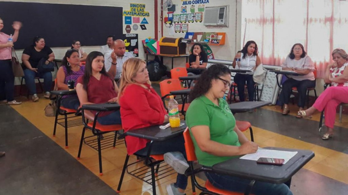 Capacitan a padres y alumnos contra riesgos y contingencias ambientales